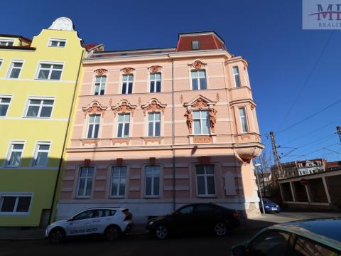 Pronájem bytu 1+kk, Teplice, Myslbekova, 39 m2