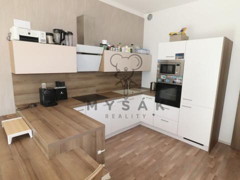 Pronájem bytu 2+kk, České Budějovice - České Budějovice 2, Husova tř., 58 m2
