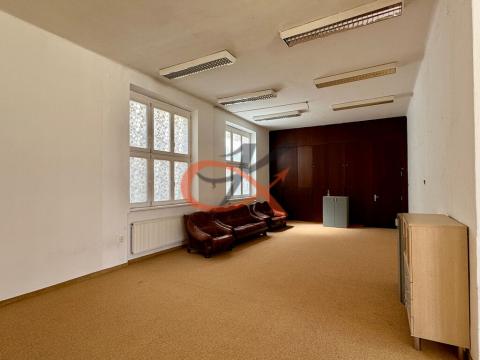 Pronájem kanceláře, Valašské Meziříčí, Komenského, 110 m2