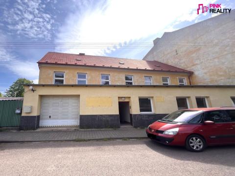 Prodej kanceláře, Broumov - Poříčí, Barvířské náměstí, 410 m2