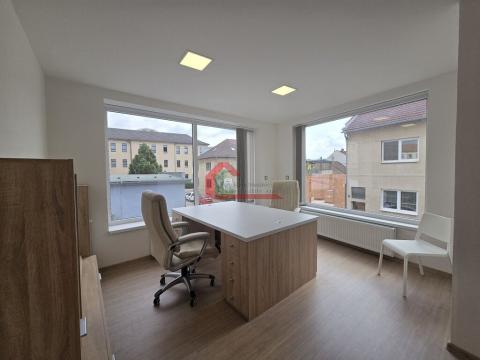Pronájem kanceláře, Hodonín, Kolískova, 34 m2