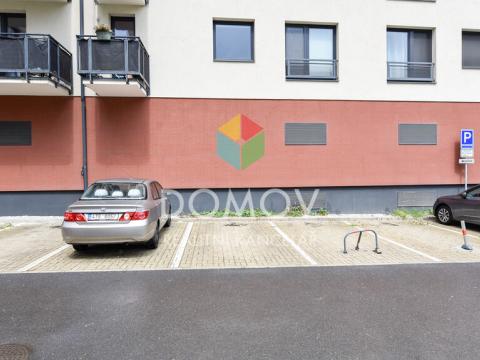 Pronájem garážového stání, Beroun, Na Náhonu, 12 m2