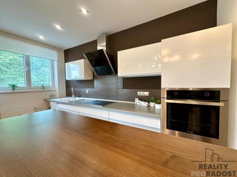 Pronájem bytu 2+kk, Přerov, Slaměníkova, 57 m2