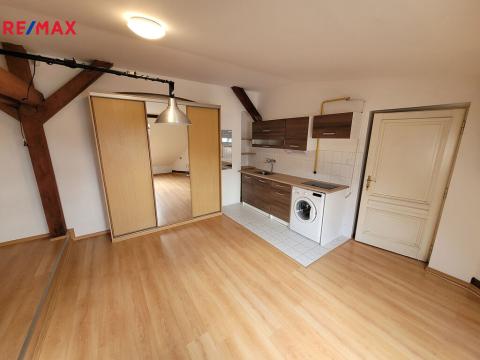 Pronájem bytu 1+kk, Praha - Nové Město, Spálená, 44 m2