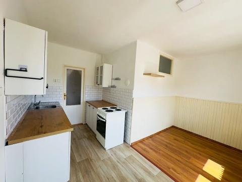 Pronájem bytu 3+1, Holice, Josefská, 70 m2