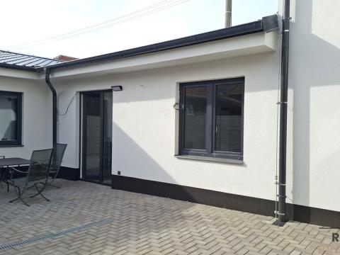 Pronájem bytu 2+kk, Velké Bílovice, Čejkovská, 45 m2