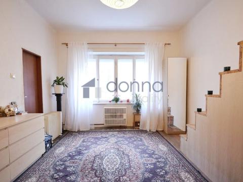 Pronájem bytu 1+1, Praha - Žižkov, Biskupcova, 55 m2