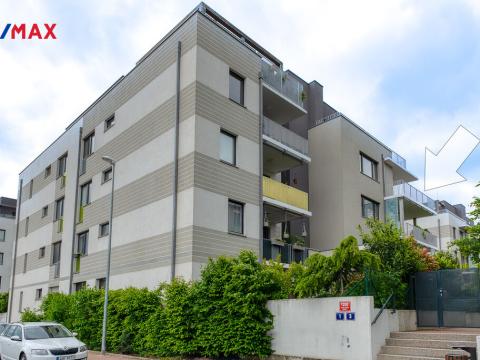 Pronájem bytu 2+kk, Praha - Dolní Chabry, Poštova, 56 m2
