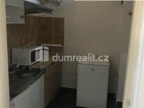 Pronájem bytu 1+1, Praha - Libeň, Zenklova, 26 m2