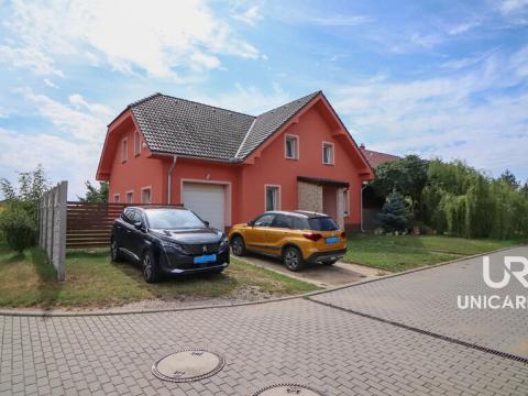Prodej rodinného domu, Božice, 233 m2