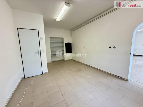 Pronájem kanceláře, Kralupy nad Vltavou, Palackého nám., 18 m2
