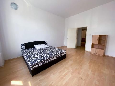 Pronájem bytu 2+1, Praha - Holešovice, Bubenská, 50 m2