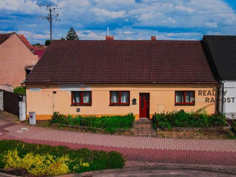 Prodej rodinného domu, Lužice, 177 m2