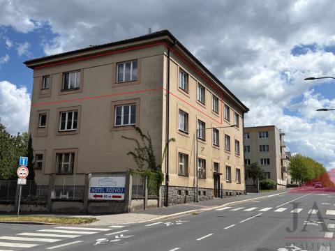 Prodej bytu 3+1, Klatovy - Klatovy V, Plánická, 128 m2
