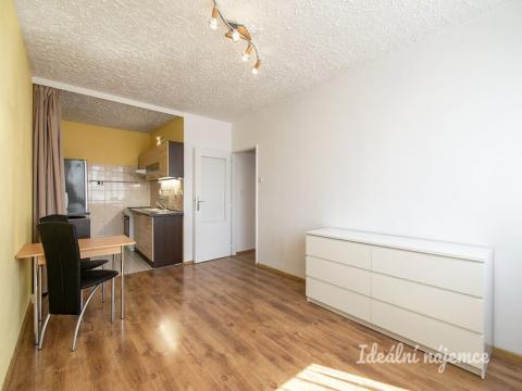 Pronájem bytu 2+kk, Praha - Prosek, Ctěnická, 39 m2