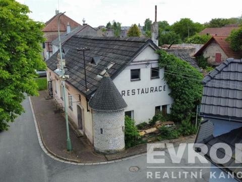 Prodej rodinného domu, Moravany, U nádraží, 350 m2