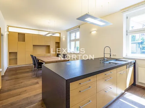Pronájem rodinného domu, Praha - Dejvice, Soborská, 341 m2