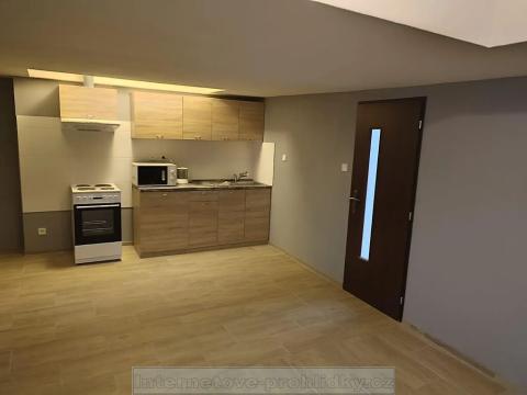Pronájem bytu 2+1, Praha - Hloubětín, Chvalská, 56 m2