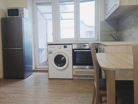 Pronájem bytu 2+kk, Hradec Králové - Kukleny, Koželužská, 45 m2