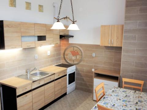 Pronájem bytu 1+kk, Třebíč, Družstevní, 40 m2