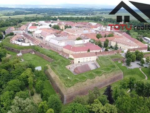 Prodej rodinného domu, Jaroměř, náměstí Boženy Němcové, 560 m2