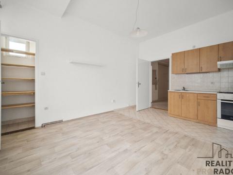 Pronájem bytu 2+kk, Pardubice, Smilova, 50 m2
