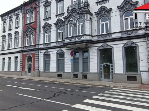 Pronájem obchodního prostoru, Opava, Olomoucká, 227 m2
