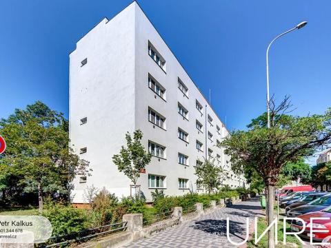 Pronájem bytu 1+1, Praha - Holešovice, Osadní, 47 m2