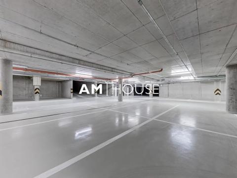 Pronájem garážového stání, Praha - Vysočany, Strnadových, 12 m2