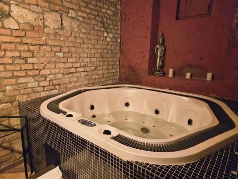 Pronájem obchodního prostoru, Praha - Žižkov, Seifertova, 200 m2