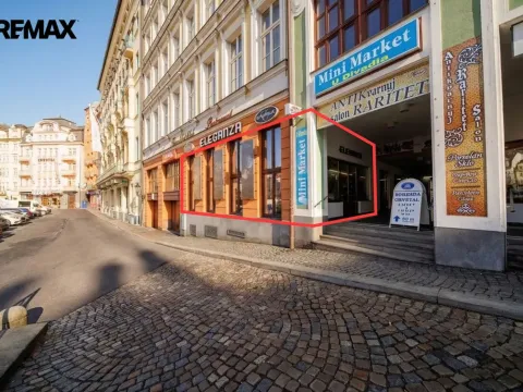 Prodej obchodního prostoru, Karlovy Vary, Divadelní náměstí, 115 m2