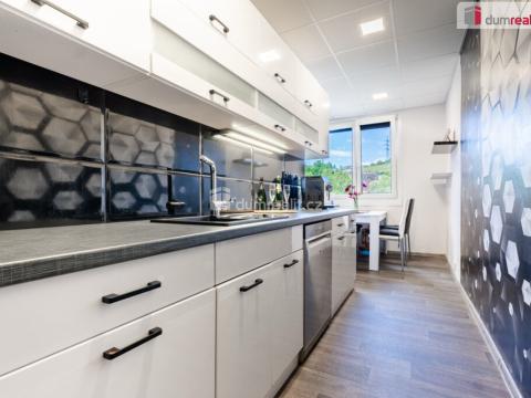 Prodej bytu 3+1, Ústí nad Labem - Neštěmice, Na Výšině, 76 m2