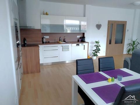 Pronájem bytu 2+kk, Jihlava, Věžní, 80 m2