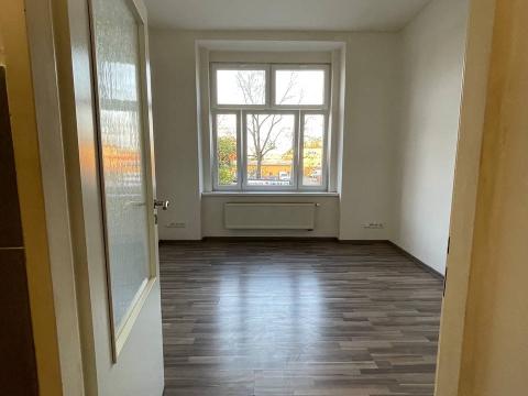 Pronájem bytu 1+kk, Praha, Freyova, 28 m2