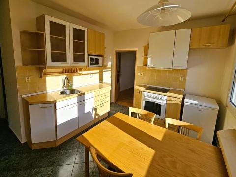 Pronájem bytu 3+1, Praha - Záběhlice, Jabloňová, 77 m2