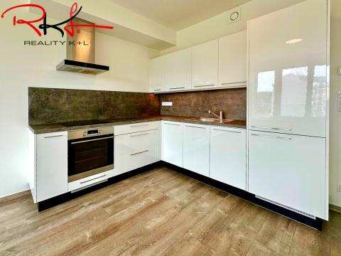 Pronájem bytu 2+kk, Praha, U Pergamenky, 60 m2