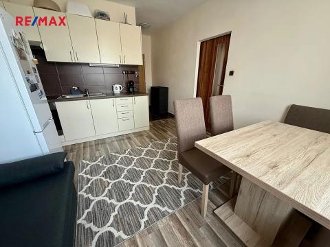 Pronájem bytu 1+1, Plzeň, Na Dlouhých, 37 m2
