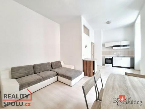 Pronájem bytu 2+kk, Plzeň - Jižní Předměstí, V Šipce, 35 m2