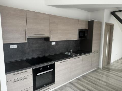 Pronájem bytu 2+kk, Praha - Vinohrady, Rumunská, 62 m2