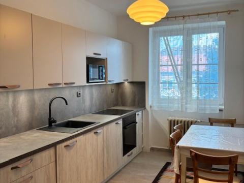 Pronájem bytu 3+1, Pardubice, Jilemnického, 86 m2