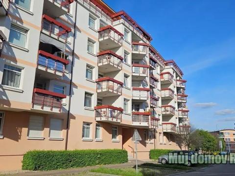 Pronájem bytu 3+kk, Praha - Libeň, Nad Okrouhlíkem, 83 m2
