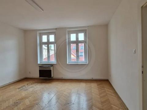 Pronájem bytu 2+1, České Budějovice, Dukelská, 84 m2