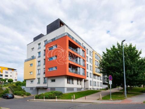 Pronájem garážového stání, Praha - Stodůlky, Raichlova, 13 m2