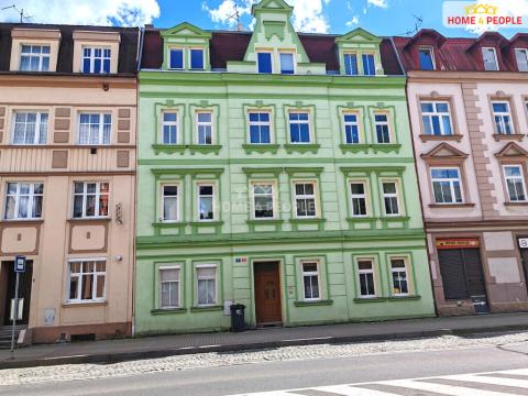 Prodej bytu 3+1, Karlovy Vary - Dvory, Chebská, 69 m2
