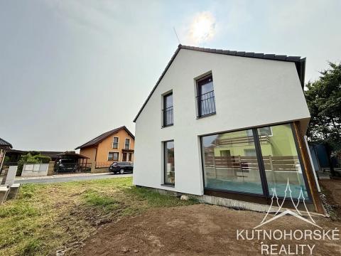 Prodej rodinného domu, Suchdol, 209 m2