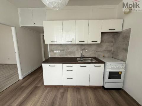 Pronájem bytu 3+1, Litvínov - Horní Litvínov, Valdštejnská, 65 m2