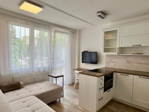 Pronájem bytu 2+kk, České Budějovice, Kostelní, 38 m2