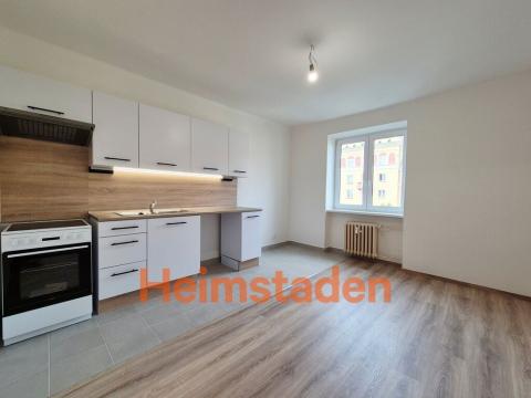 Pronájem bytu 2+kk, Havířov - Město, Hlavní třída, 37 m2