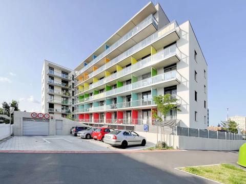 Pronájem bytu 1+kk, Praha - Horní Měcholupy, Milánská, 37 m2