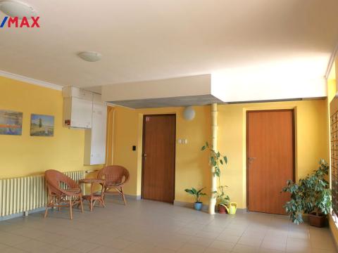 Prodej bytu 3+1, Hradec Králové - Třebeš, Urxova, 65 m2